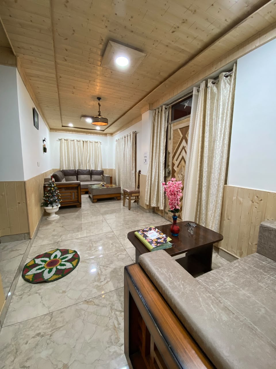 Sitting area at Alpine Crest Homestay